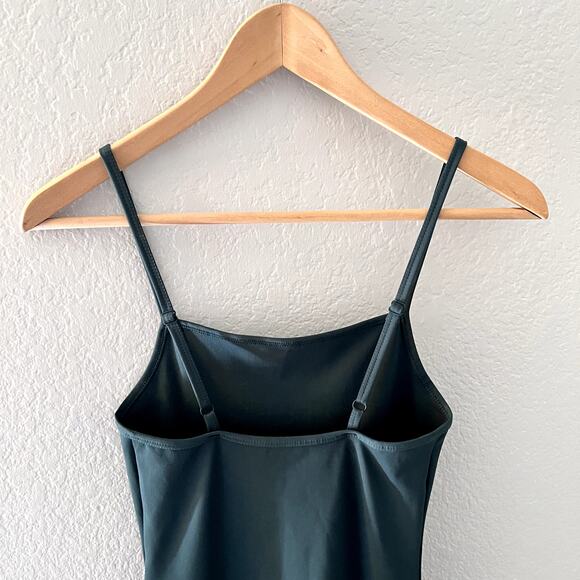 Girlfriend Collective Cami Unitard Small in Moss Cropped 23" Inseam Activewear - Picture 4 of 9